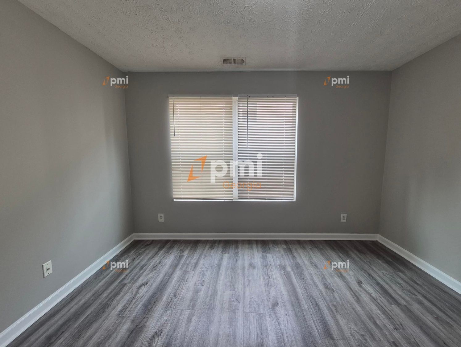Gorgeous 3 Bedroom Condo in Lithonia, Ga! property image