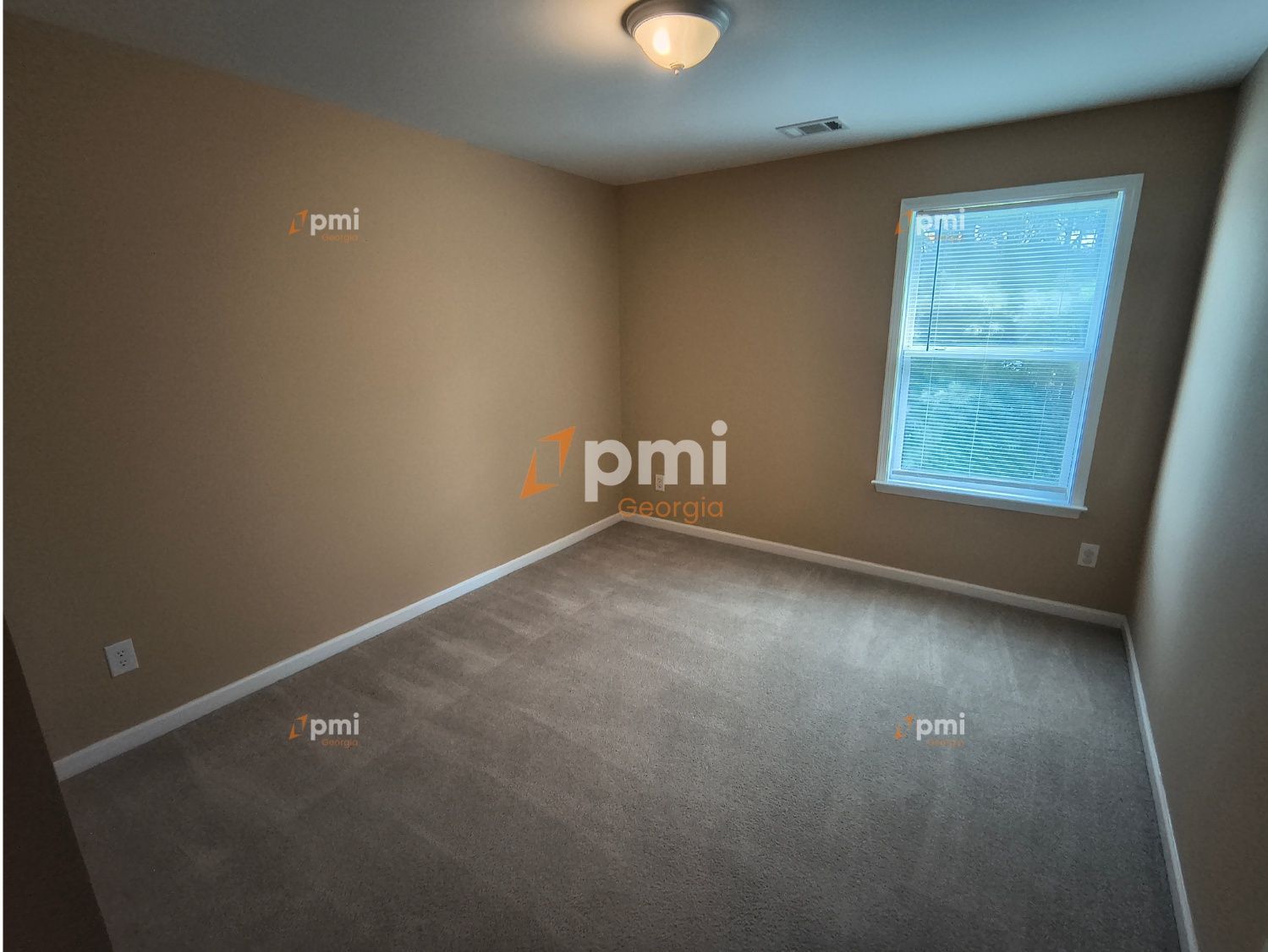 Stunning 3 Bedroom Home in Fairburn, Ga! property image