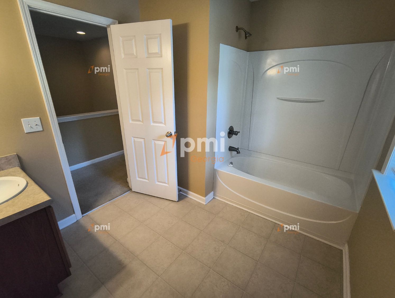 Stunning 3 Bedroom Home in Fairburn, Ga! property image