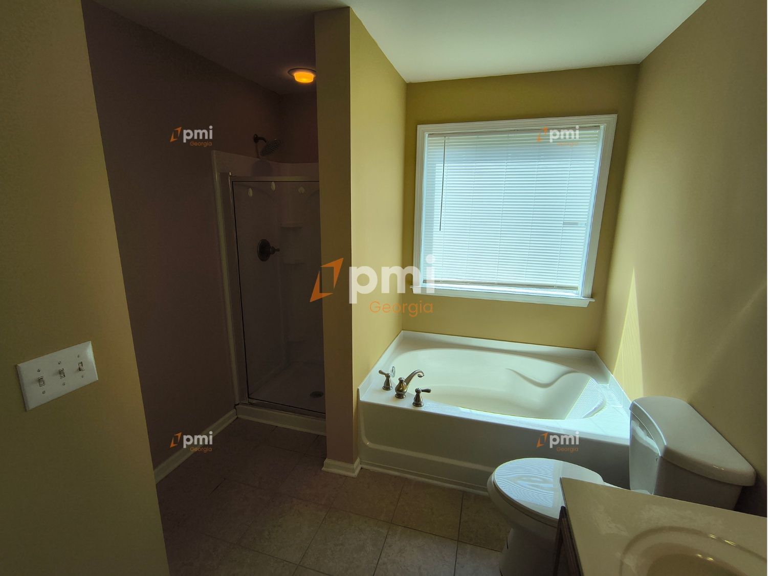 Stunning 3 Bedroom Home in Fairburn, Ga! property image