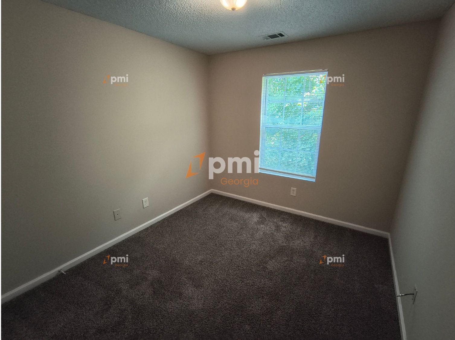 Charming 3-Bed Townhouse in Newnan, Ga! property image