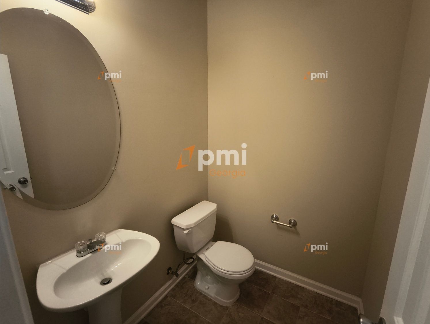 Charming 3-Bed Townhouse in Newnan, Ga! property image