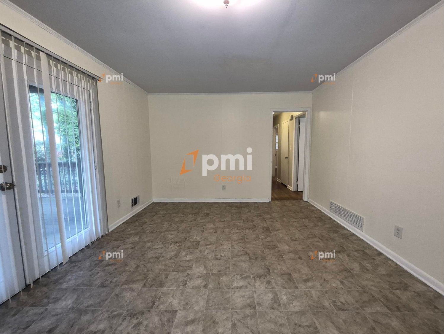 Gorgeous 3 Bedroom Home in Fayetteville, Ga! property image