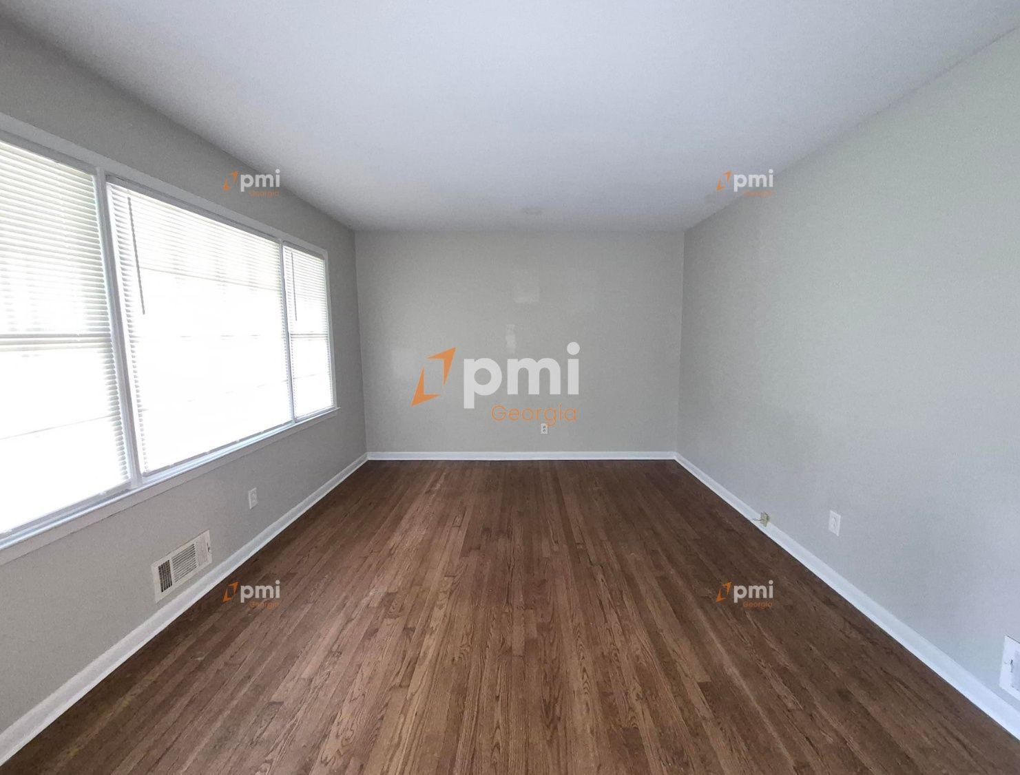 Gorgeous 3 Bedroom Home in Fayetteville, Ga! property image