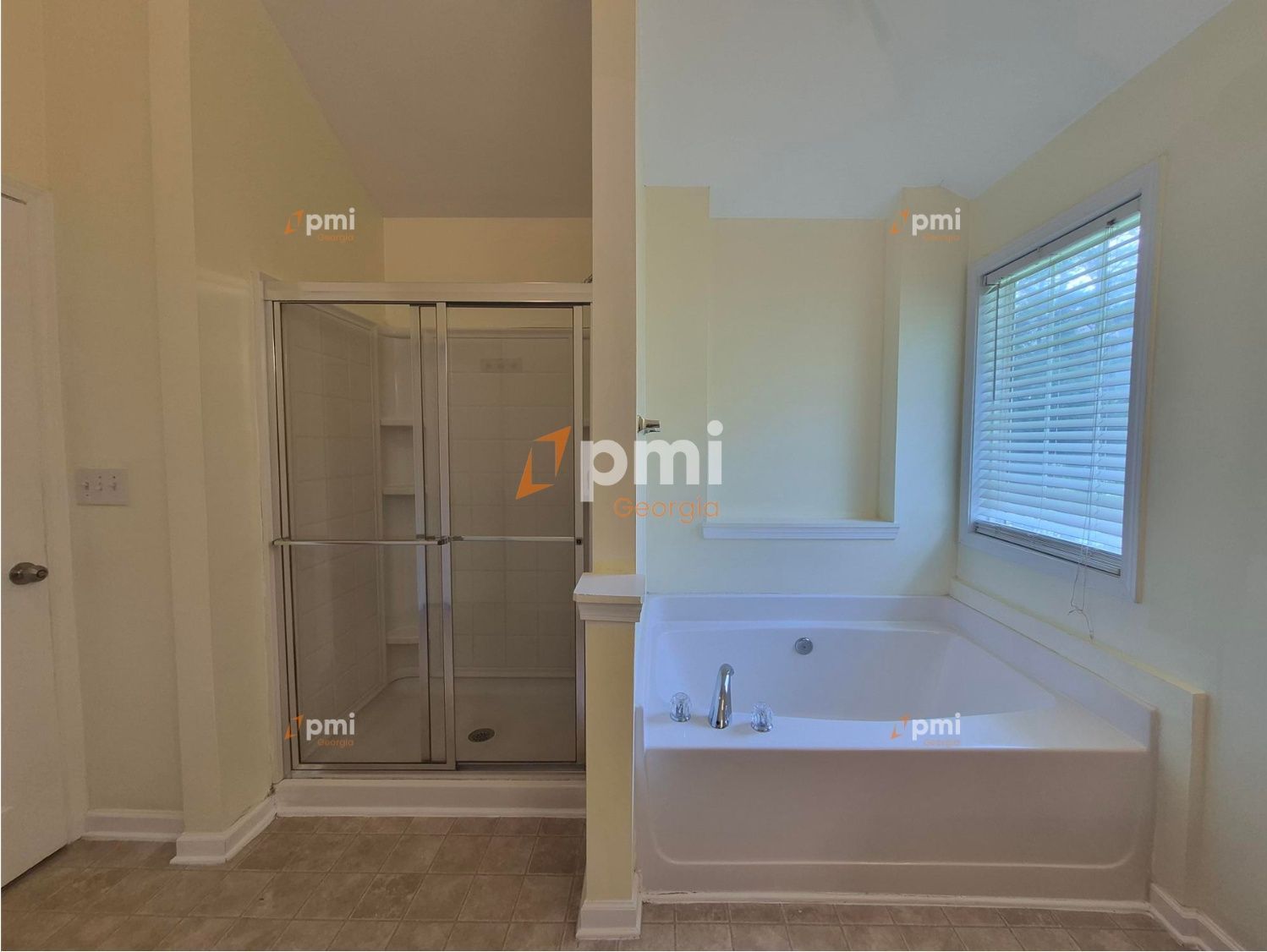 Gorgeous 4 Bedroom Home in Lawrenceville property image
