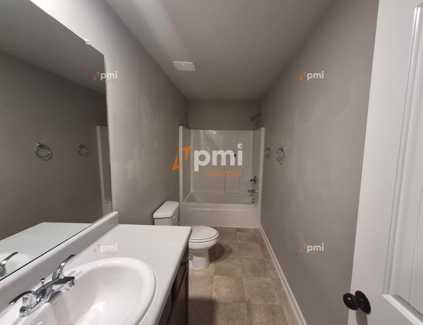 Spacious 4 Bedroom Home in McDonough, Ga! property image