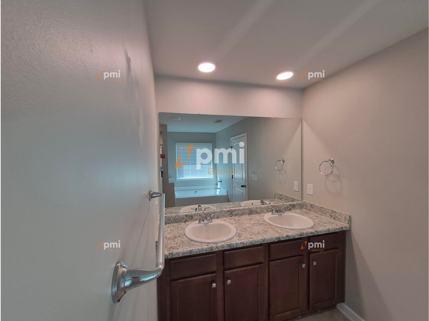 Spacious 4 Bedroom Home in McDonough, Ga! property image