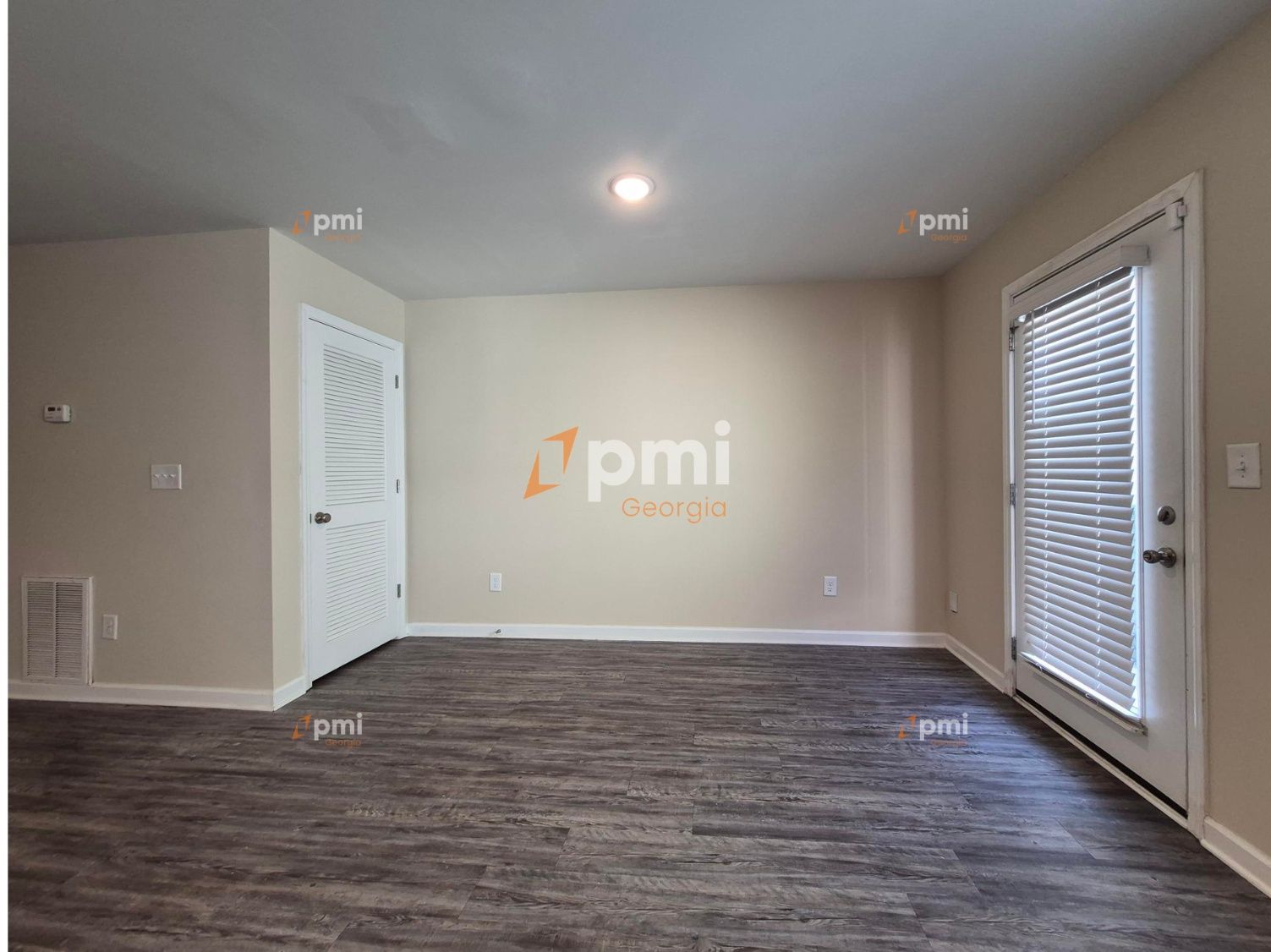 Charming Townhome in Union City with 3 Bedrooms! property image