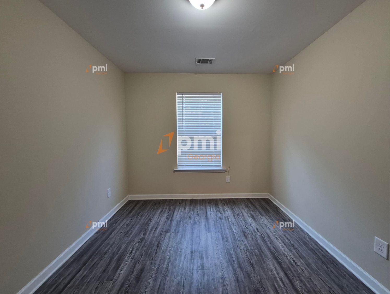 Charming Townhome in Union City with 3 Bedrooms! property image