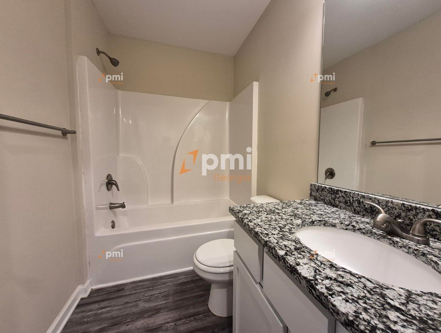 Charming Townhome in Union City with 3 Bedrooms! property image