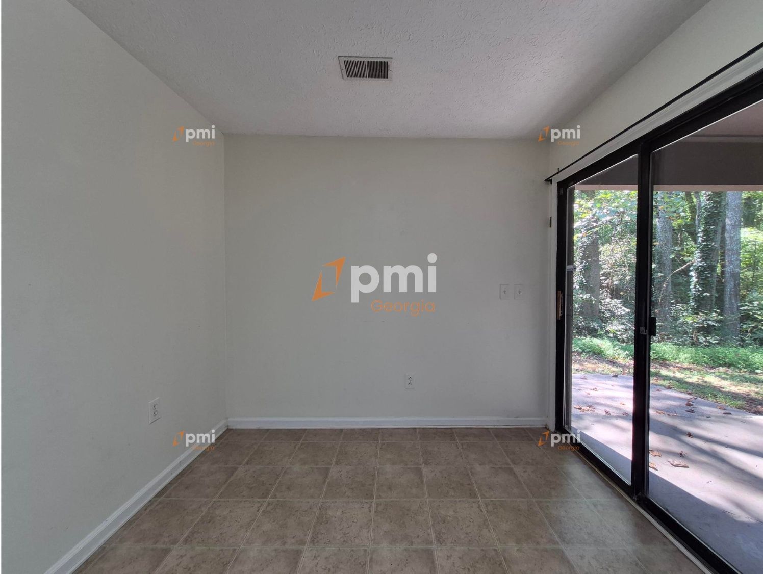 Stunning 2 Bedroom Duplex in Woodstock, Ga! property image