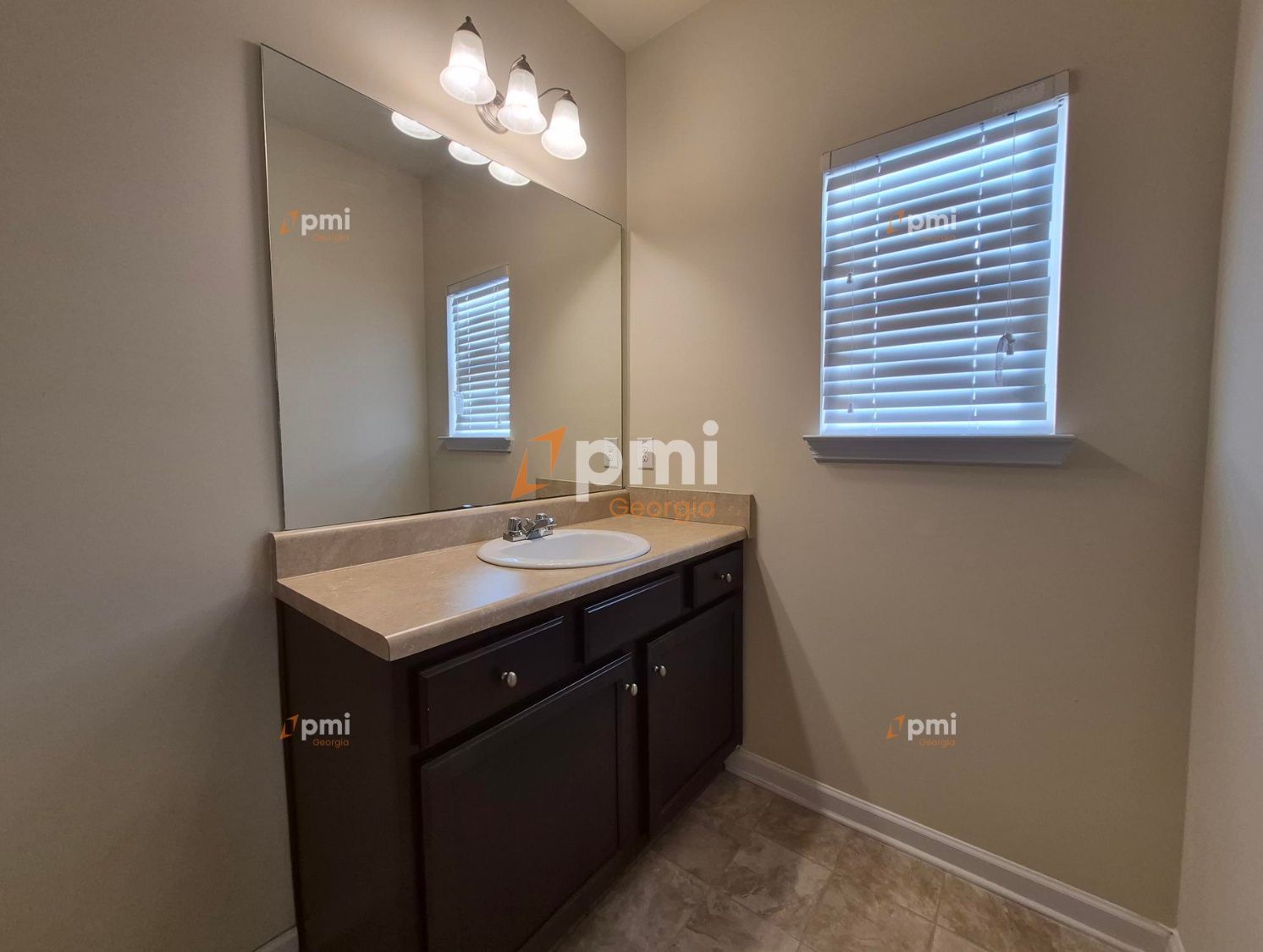 Gorgeous 3 Bedroom Home in Fairburn, Ga! property image