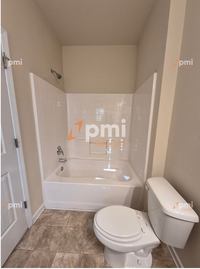 Gorgeous 3 Bedroom Home in Fairburn, Ga! property image