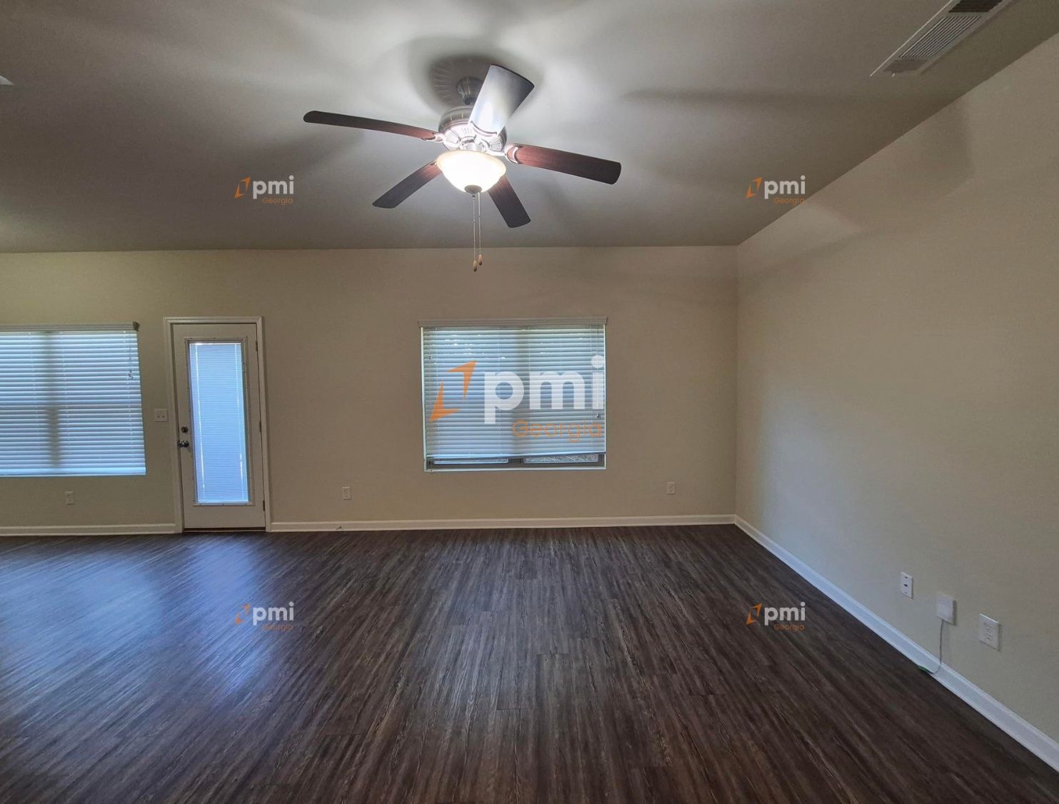 Gorgeous 4 Bedroom Home in McDonough, Ga! property image