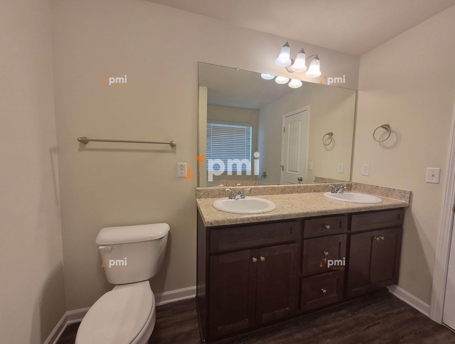 Gorgeous 4 Bedroom Home in McDonough, Ga! property image